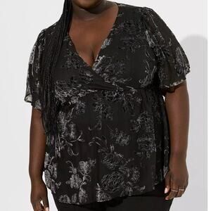 NWT Torrid 4X Peplum Velvet Burnout Surplice Short Sleeve Top Black Gray